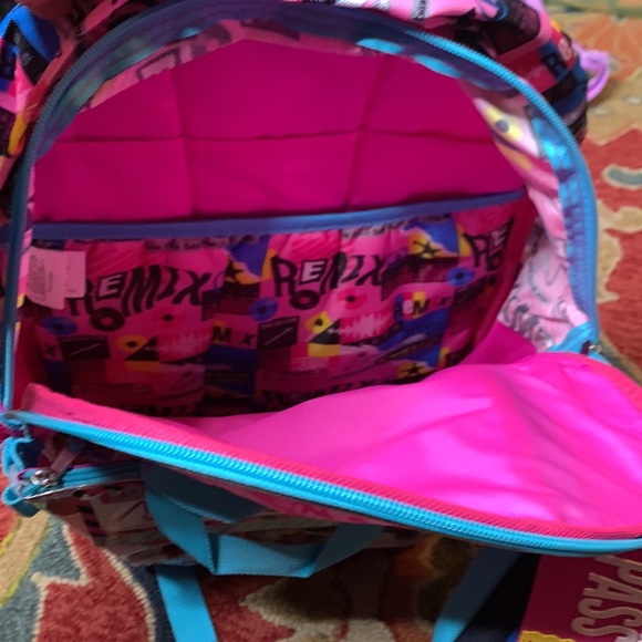 LOL Surprise Doll 4 Piece Backpack Set - Picture 6 of 6